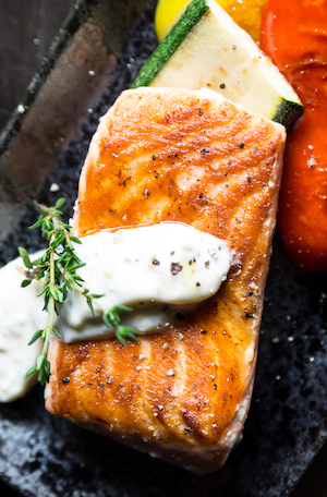 https://gardensbistro.ro/wp-content/themes/gloriafood-restaurant/assets/starter/about-1.jpg